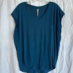 Athleta short sleeve tshirt